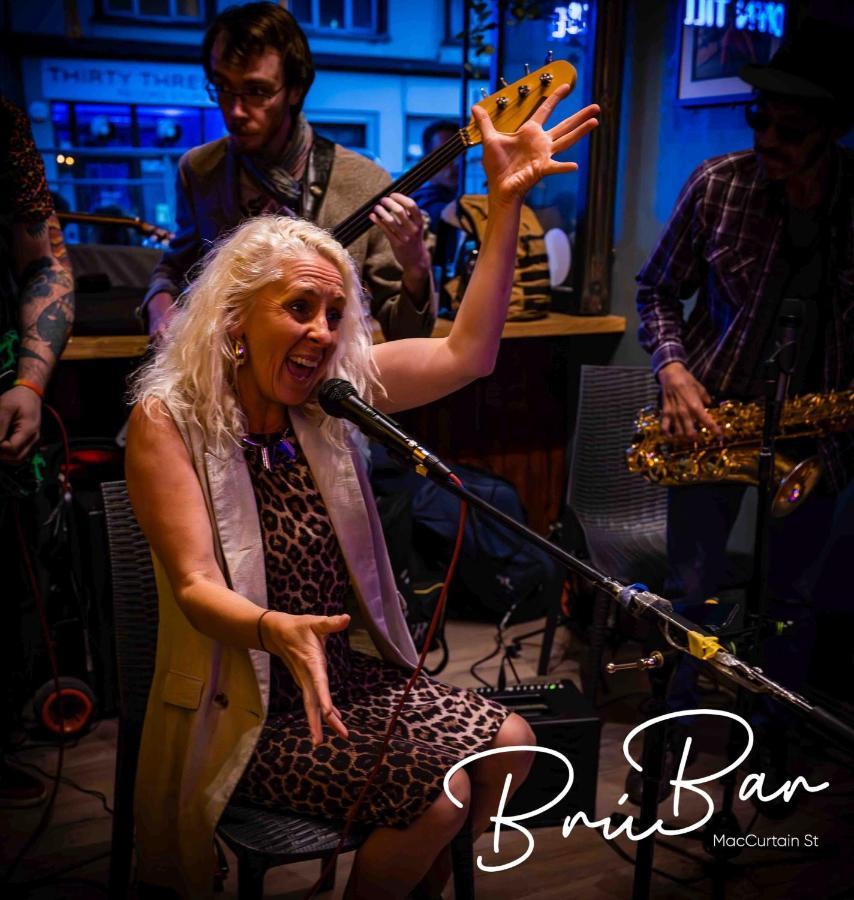 Bru Bar & Hostel Cork Eksteriør bilde